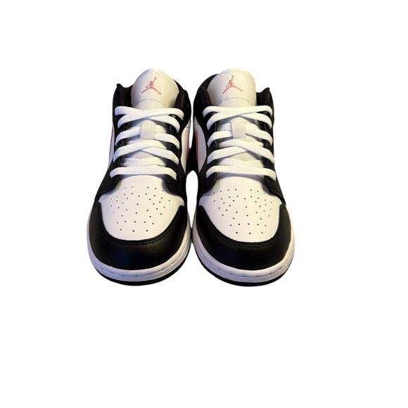 Nike Air Jordan 1 Low Sz 7Y/8.5 Women's NWB - Picture 2 of 7